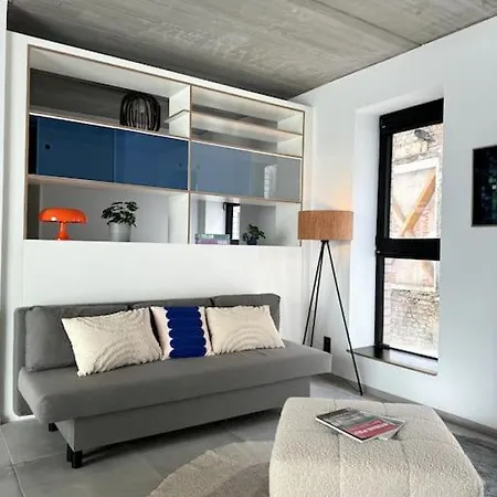 Loft 202 *
