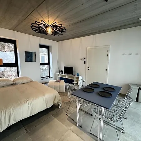 Loft 202 *