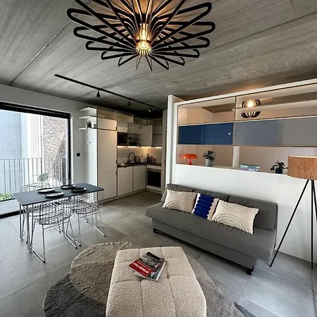 Loft 202 * לייז'